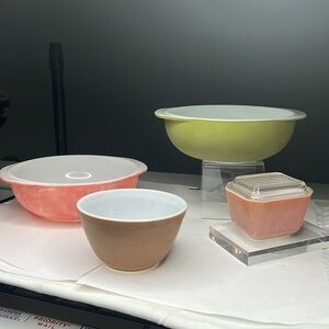 5 piece Pyrex Set